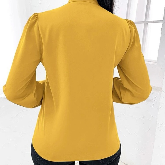 Size: Large - Picture 1 of 4